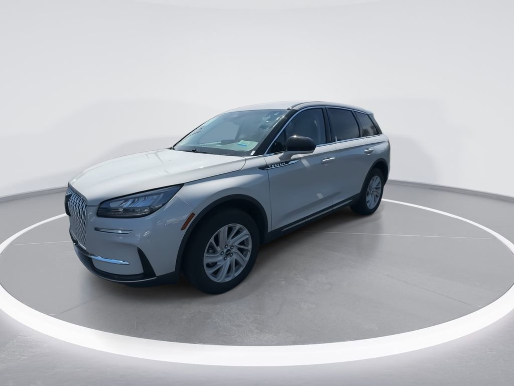 Used 2023 Lincoln Corsair AWD w/ Towing Package image 4