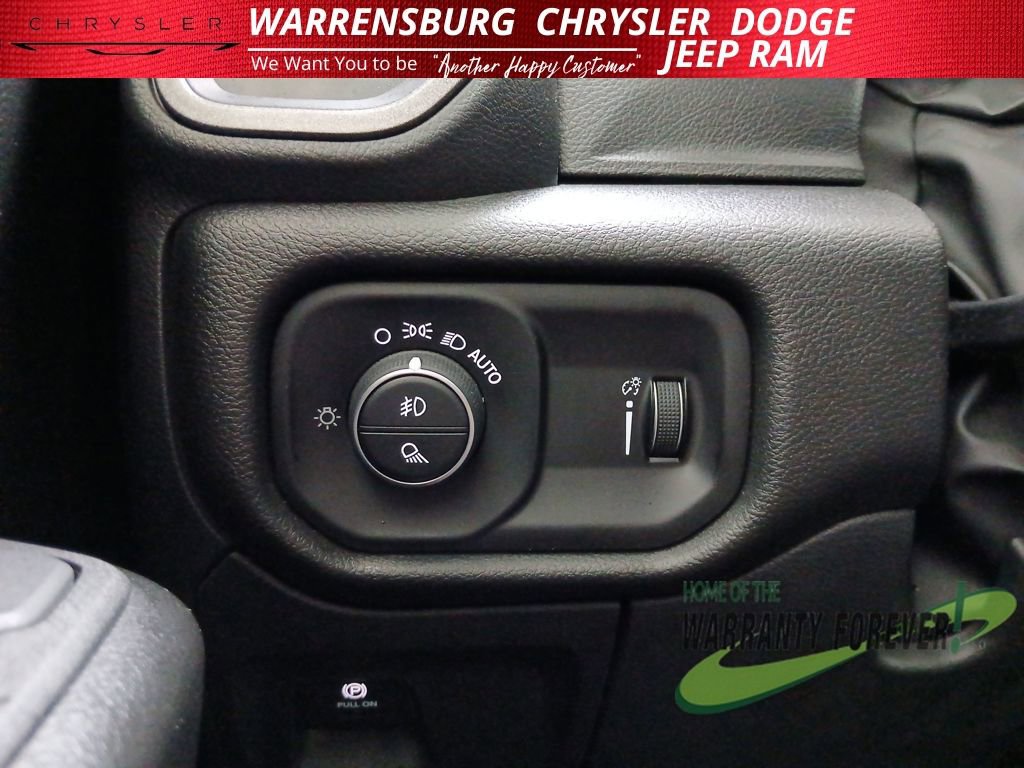 Used 2025 RAM 1500 Classic Warlock image 25