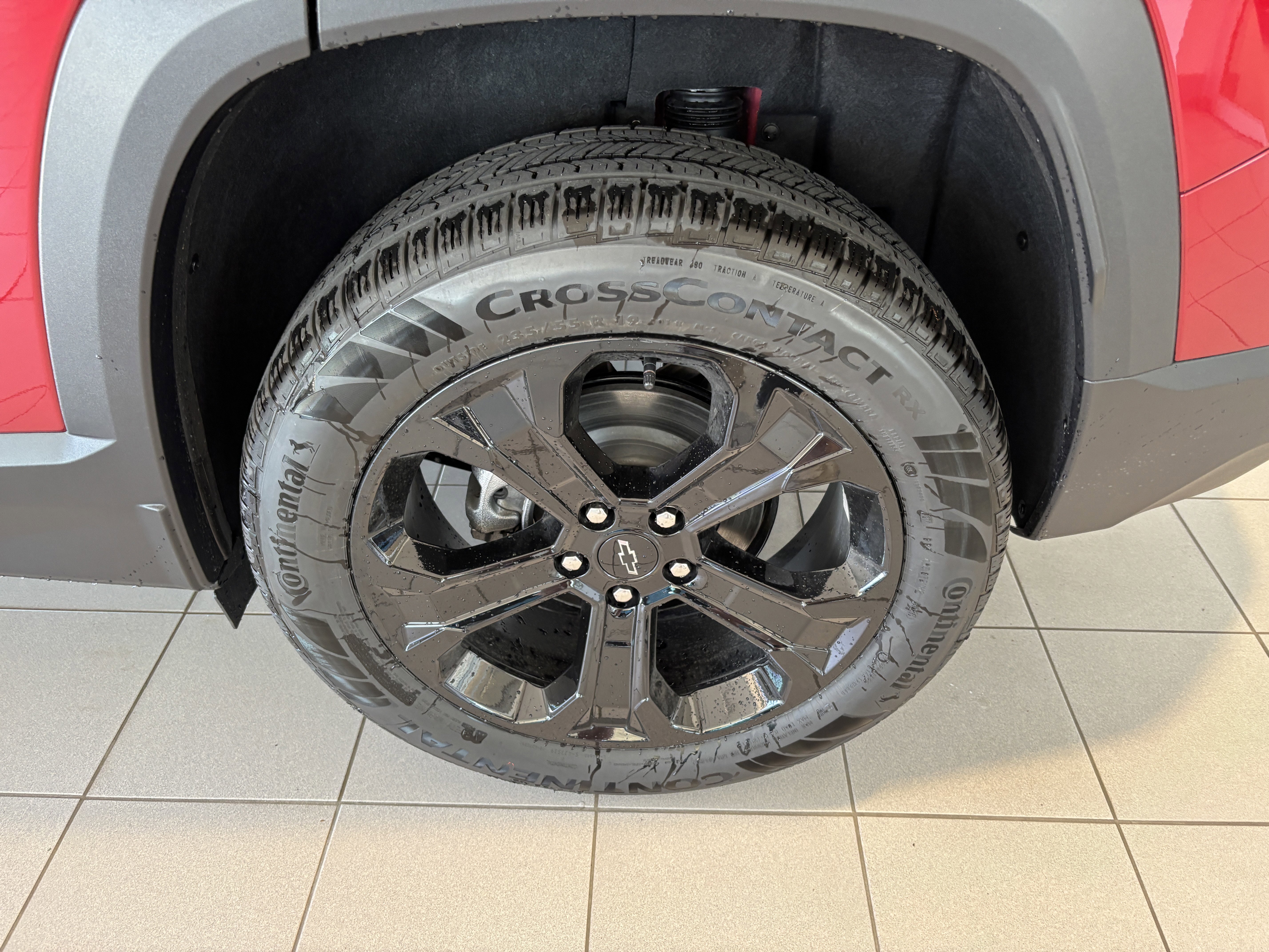 New 2026 Chevrolet Equinox LT w/ Midnight Edition FWD image 6