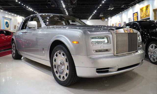 Used 2013 Rolls-Royce Phantom Sedan RWD image 2