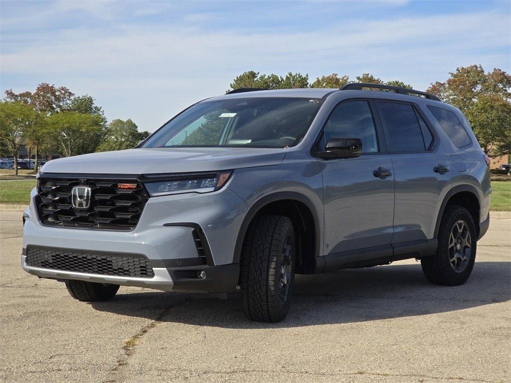 New 2025 Honda Pilot TrailSport image 17