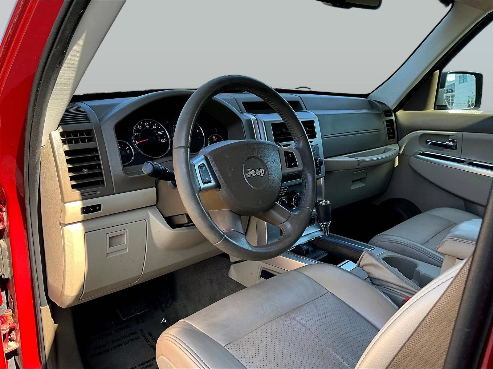 Used 2010 Jeep Liberty Limited w/ Comfort/Convenience Group AWD/4WD image 19