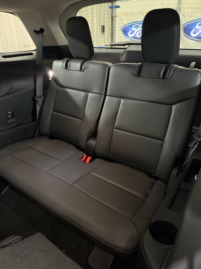 New 2026 Ford Explorer Active w/ Active Comfort Package AWD/4WD image 18