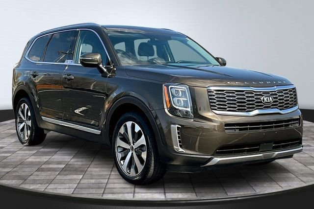 Used 2021 Kia Telluride EX w/ EX Premium Package image 3