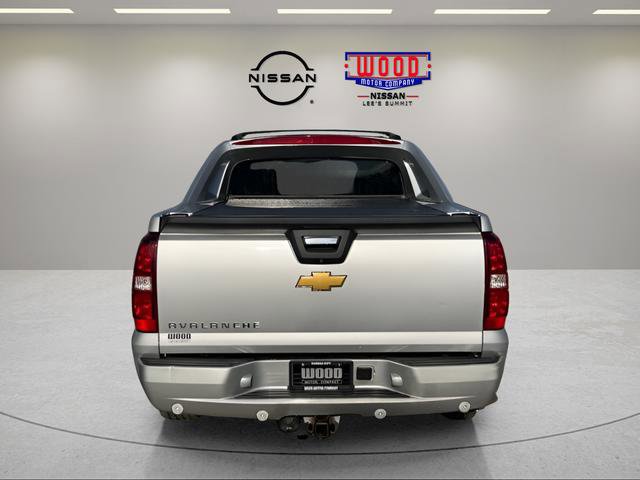 Used 2013 Chevrolet Avalanche LTZ image 5