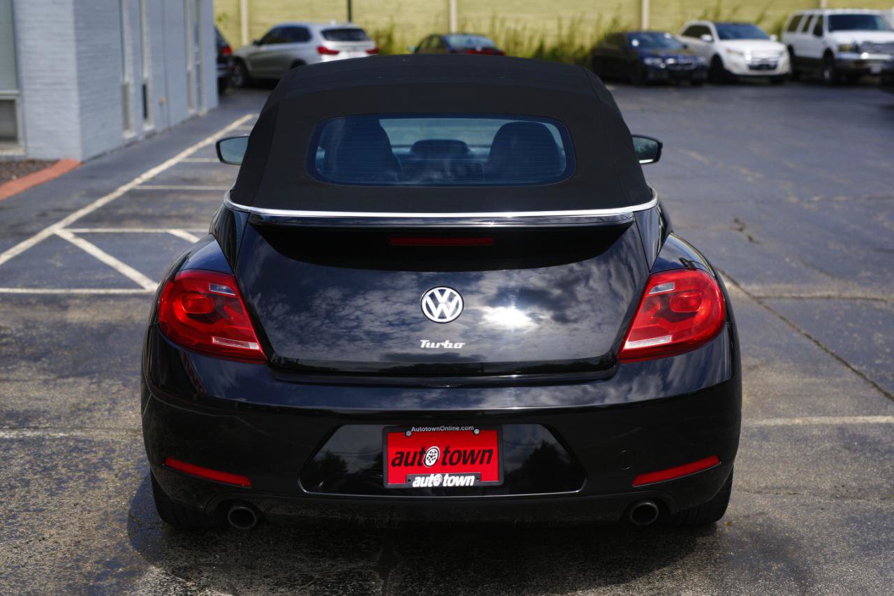 Used 2013 Volkswagen Beetle 2.0T FWD image 15