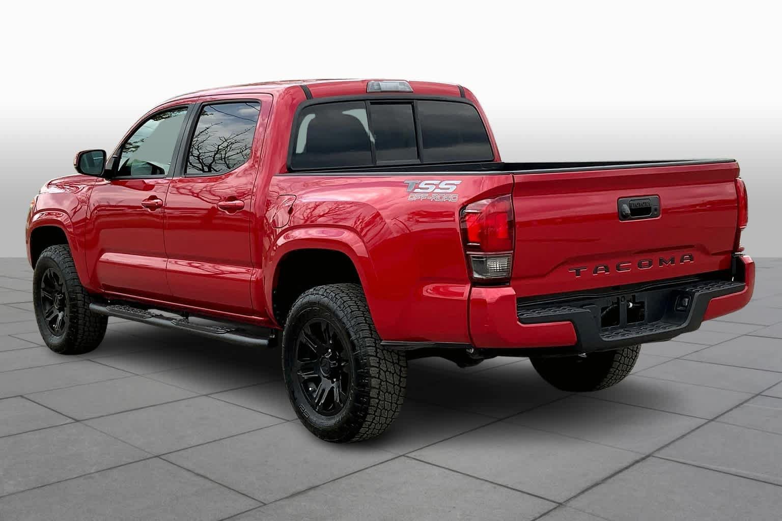 Used 2020 Toyota Tacoma SR w/ SR Convenience Package RWD image 12