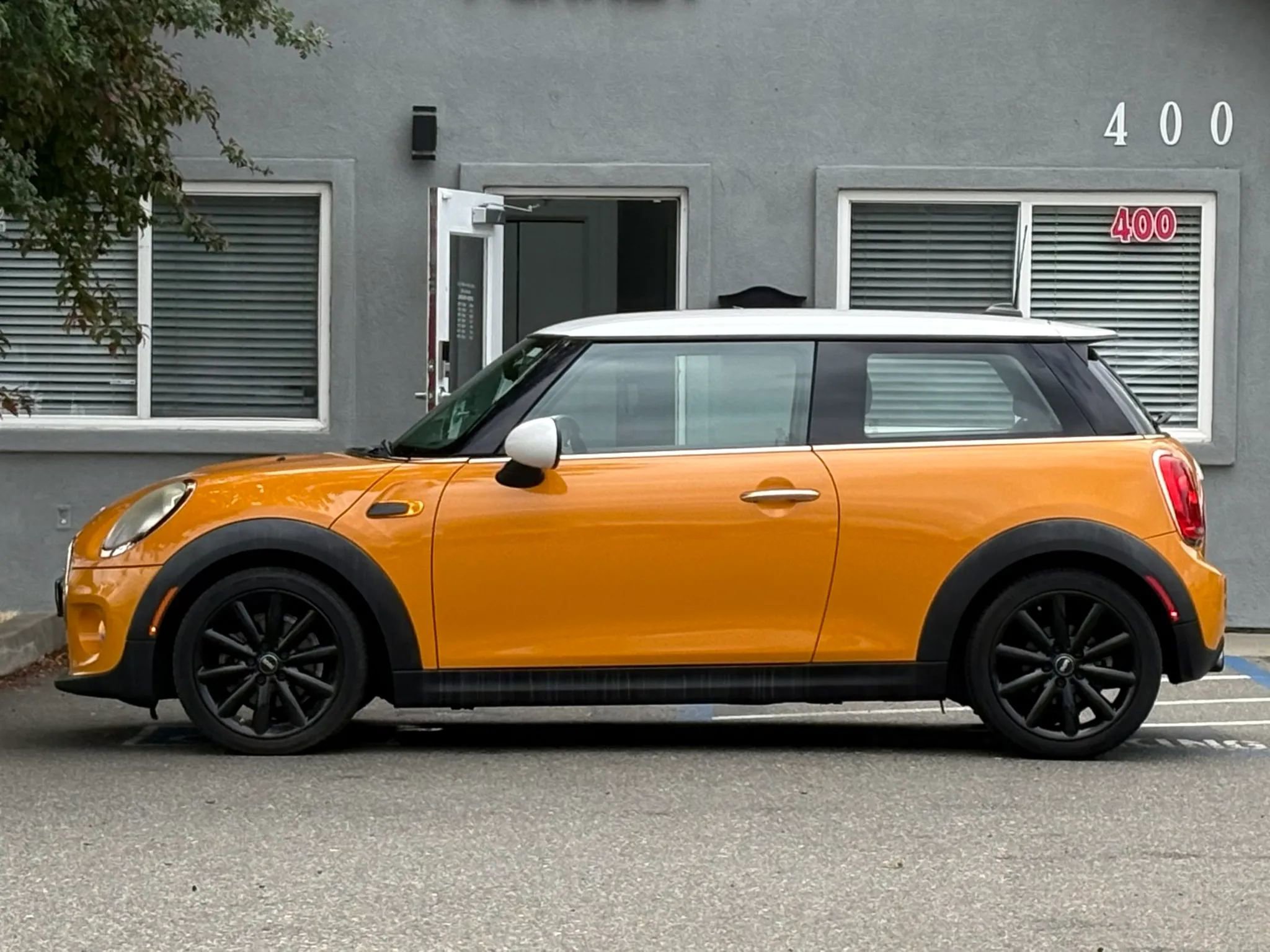 Used 2014 MINI Cooper 2-Door Hardtop FWD image 8