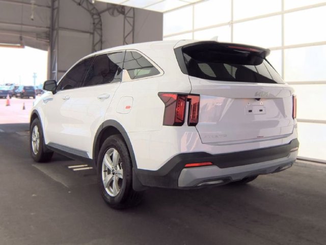 Certified 2026 Kia Sorento LX FWD image 4