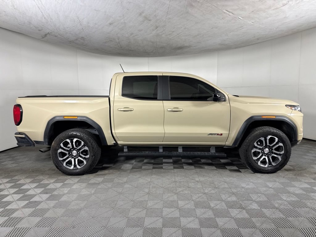 Certified 2023 GMC Canyon AT4 w/ AT4 Premium Package AWD/4WD image 4