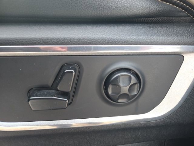 Used 2019 RAM 1500 Laramie w/ Sport Appearance Package image 33