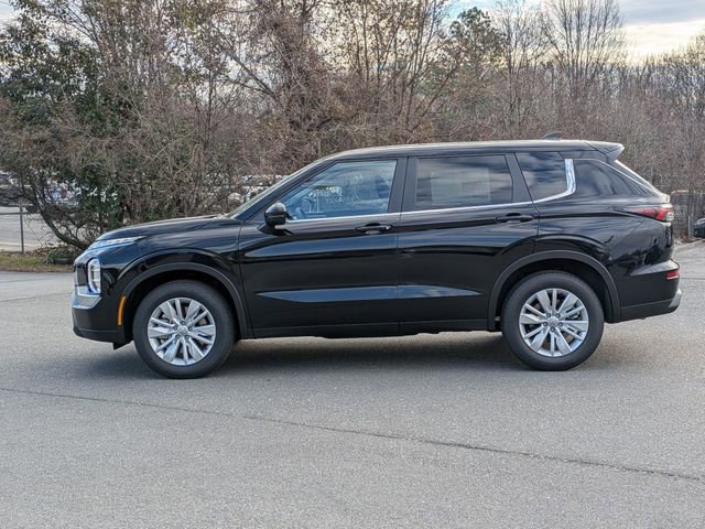 New 2026 Mitsubishi Outlander ES image 6