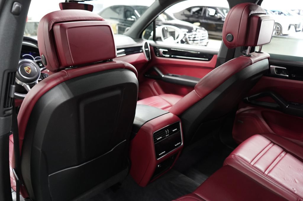 Used 2019 Porsche Cayenne E-Hybrid AWD/4WD image 30