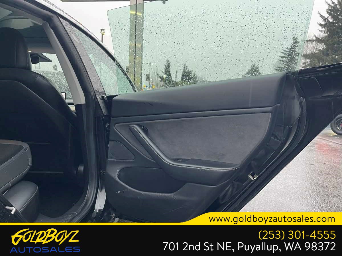 Used 2019 Tesla Model 3 Standard Range Plus image 12