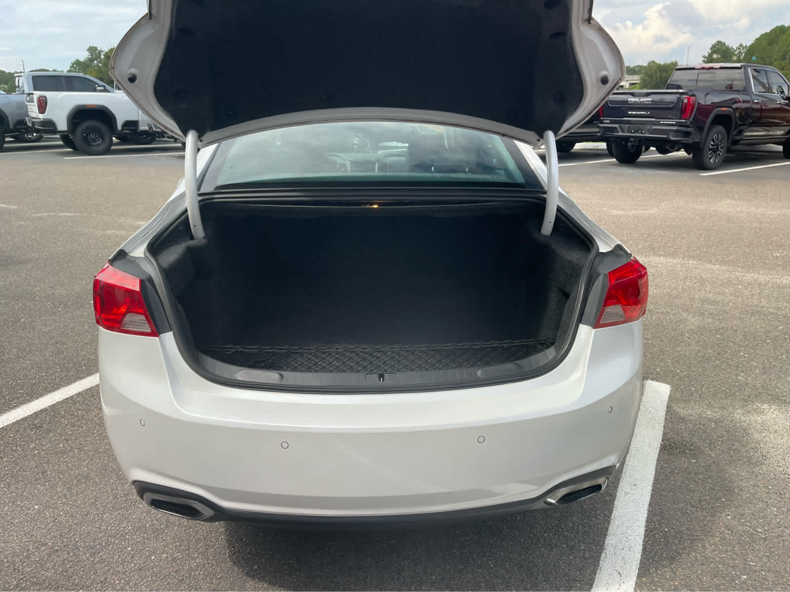 Used 2017 Chevrolet Impala Premier w/ Enhanced Convenience Package FWD image 22