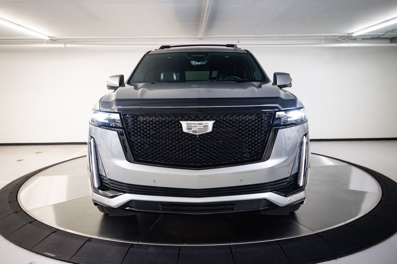 Used 2024 Cadillac Escalade Sport Platinum w/ LPO, ONYX Package AWD/4WD image 10