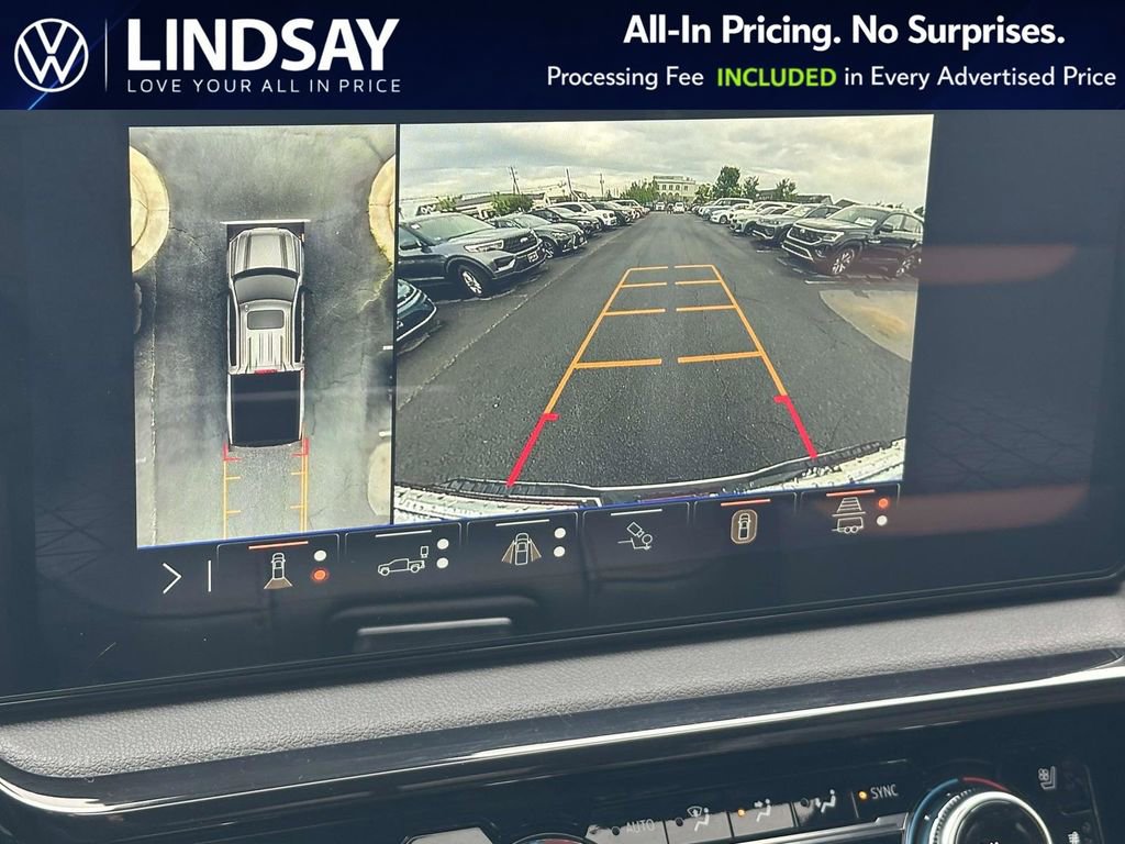 Used 2025 GMC Sierra 1500 AT4 w/ AT4 Premium Package AWD/4WD image 17