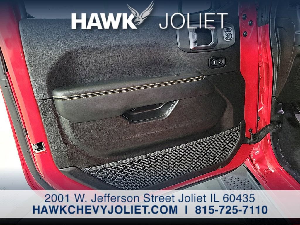 Used 2024 Jeep Wrangler Sahara image 19