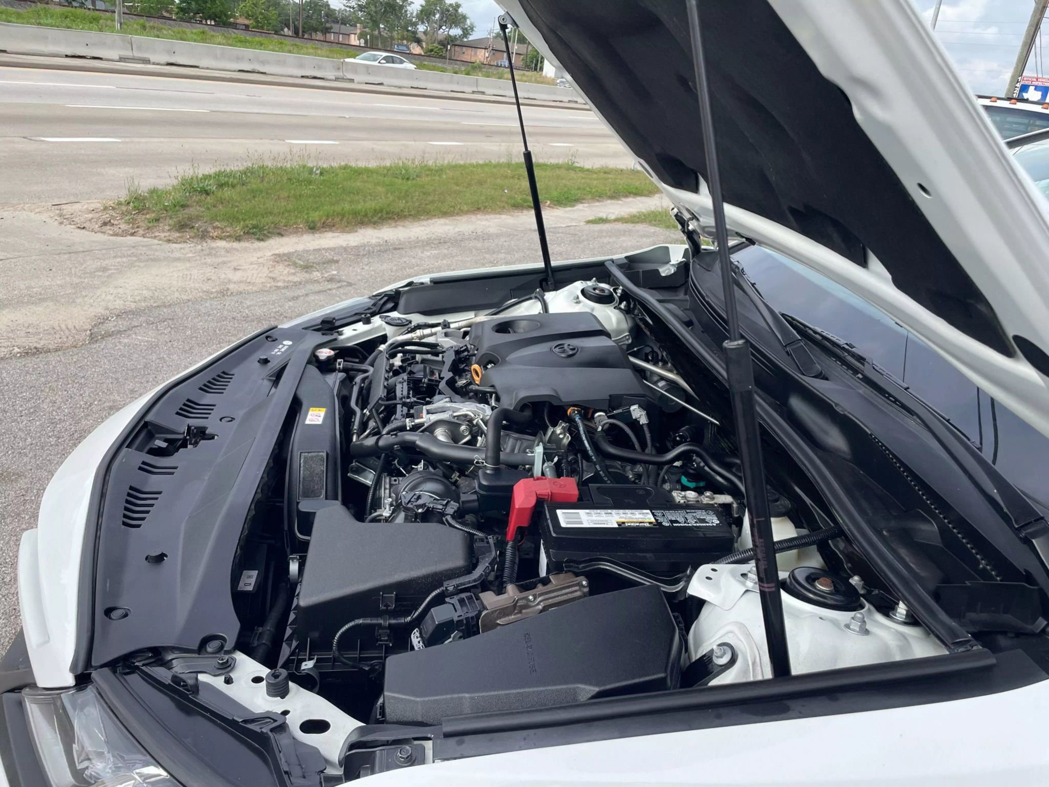 Used 2020 Toyota Camry SE image 6
