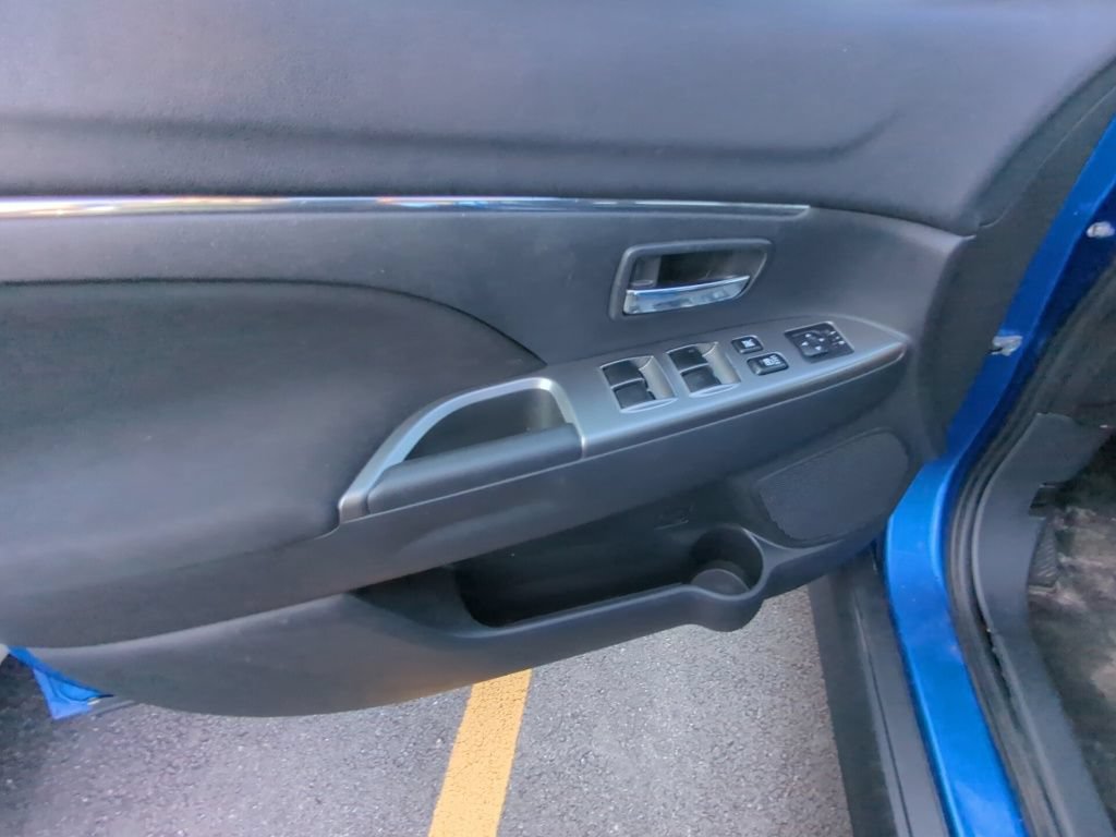 Used 2018 Mitsubishi Outlander Sport ES FWD image 8