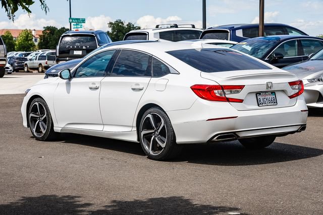 Used 2019 Honda Accord Sport image 2