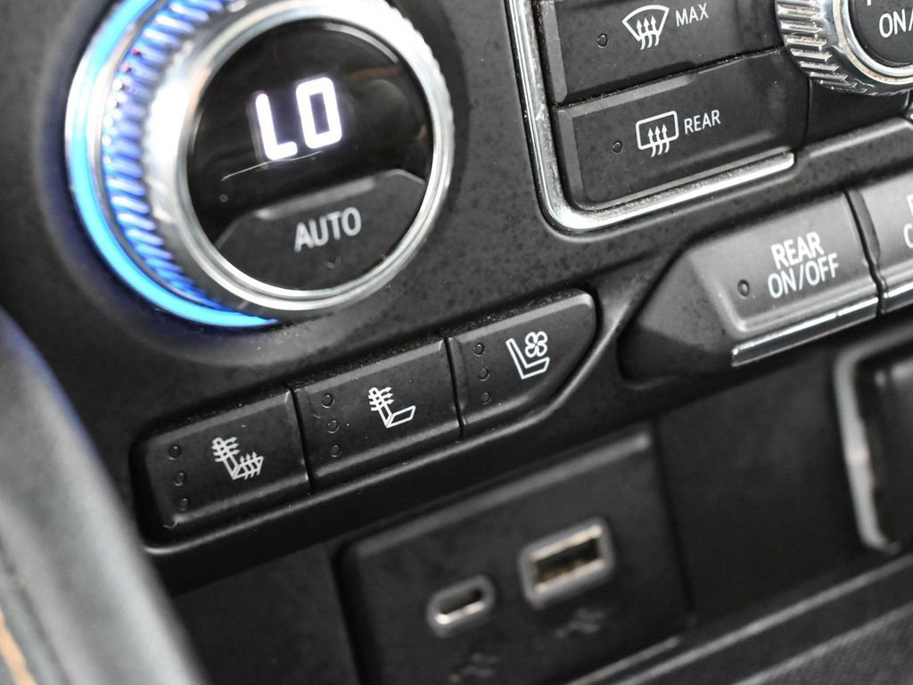 Used 2022 GMC Yukon XL AT4 w/ AT4 Premium Package image 36