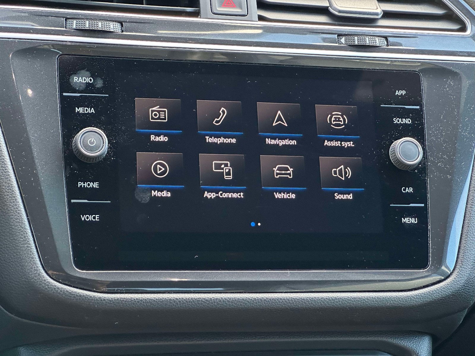 Certified 2024 Volkswagen Tiguan SE R-Line AWD/4WD image 18