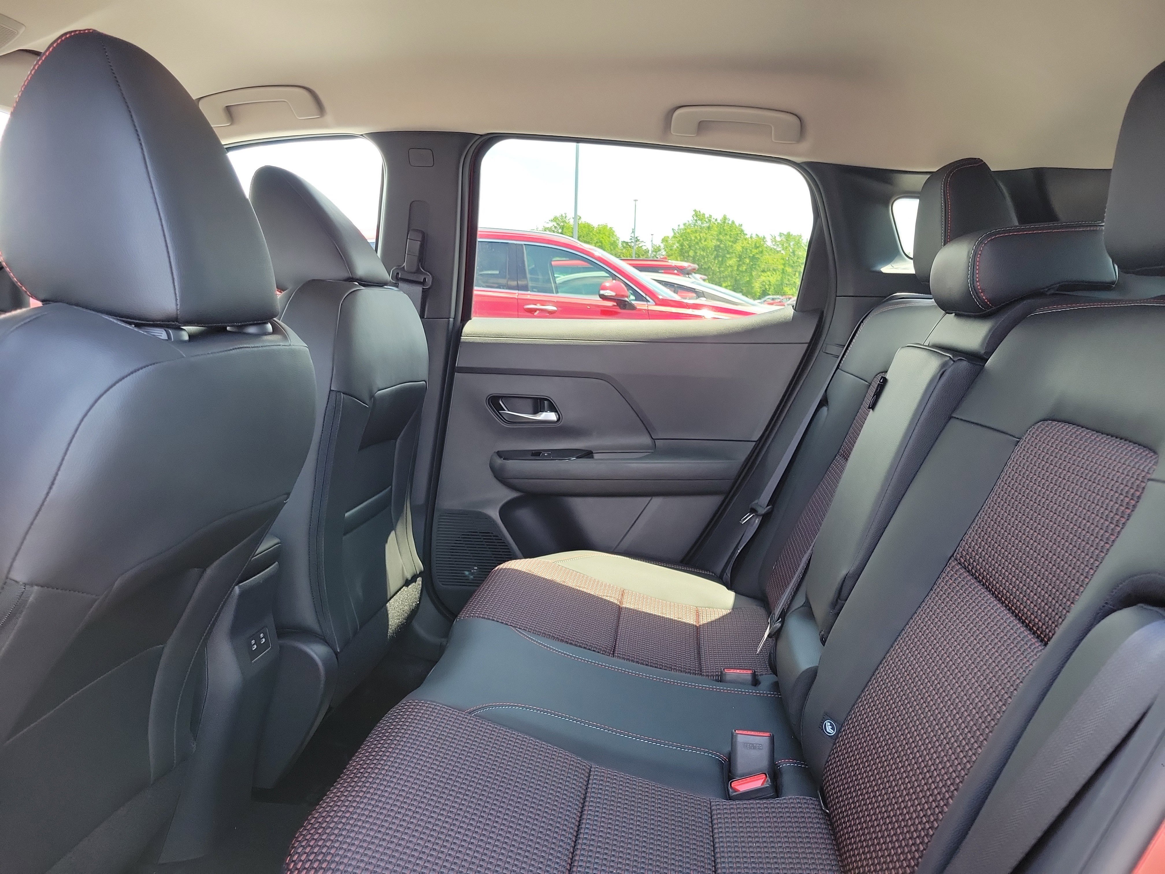 New 2026 Nissan Kicks SR AWD/4WD image 11