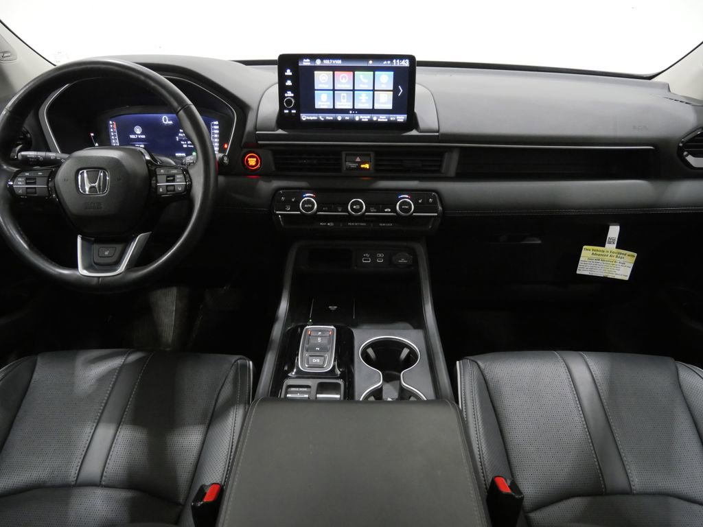 Used 2025 Honda Pilot Elite image 11