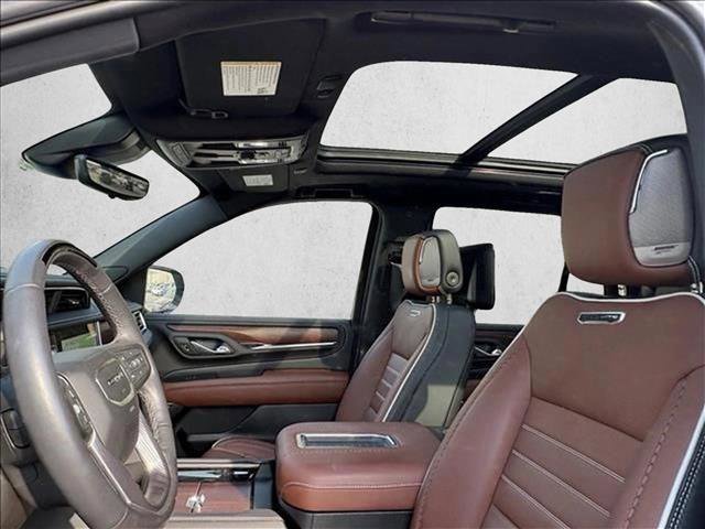 Used 2023 GMC Yukon Denali Ultimate AWD/4WD image 11