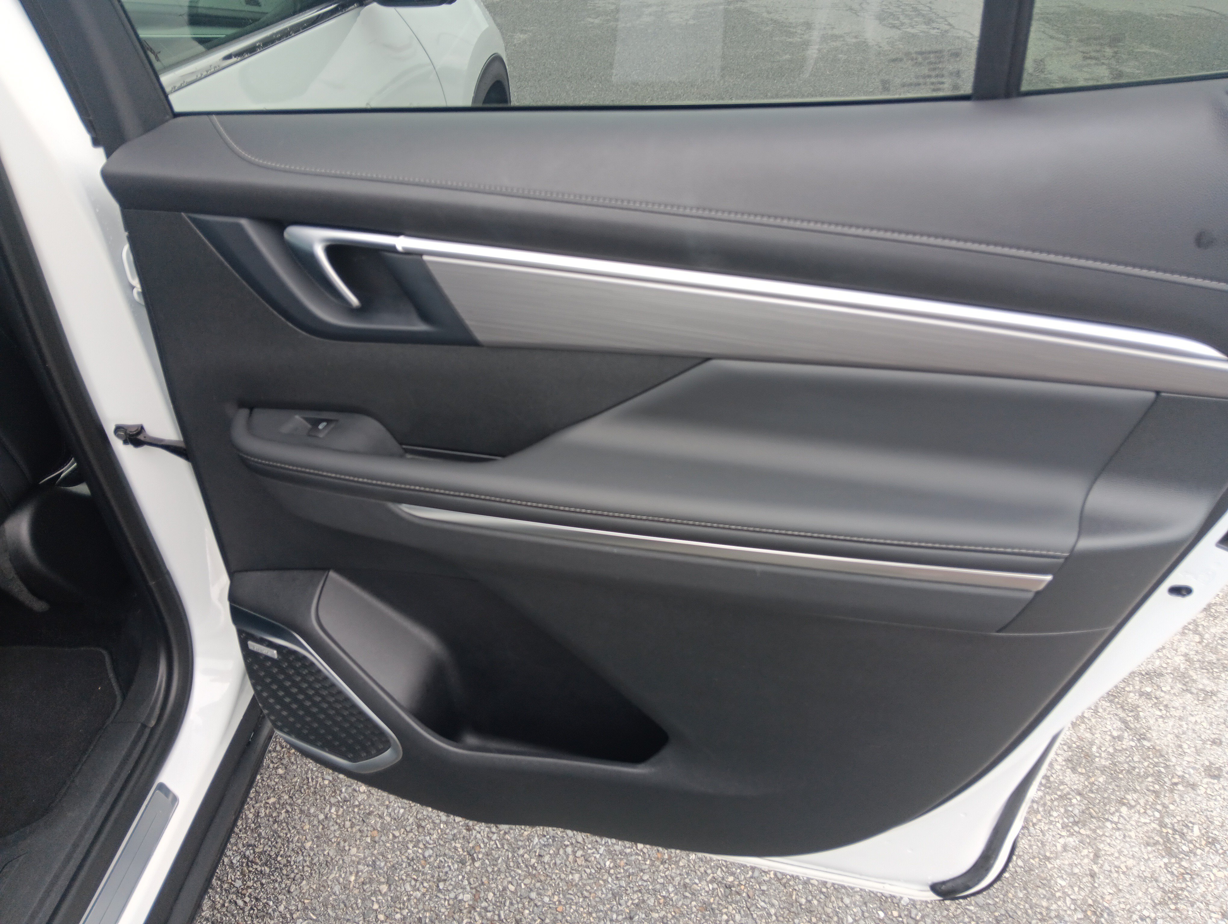 Used 2025 Buick Enclave Preferred FWD image 19