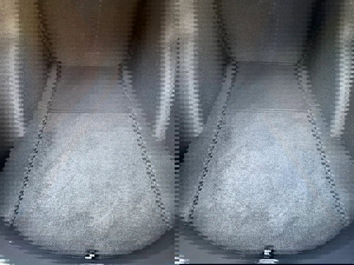 Used 2021 Tesla Model Y Long Range image 8