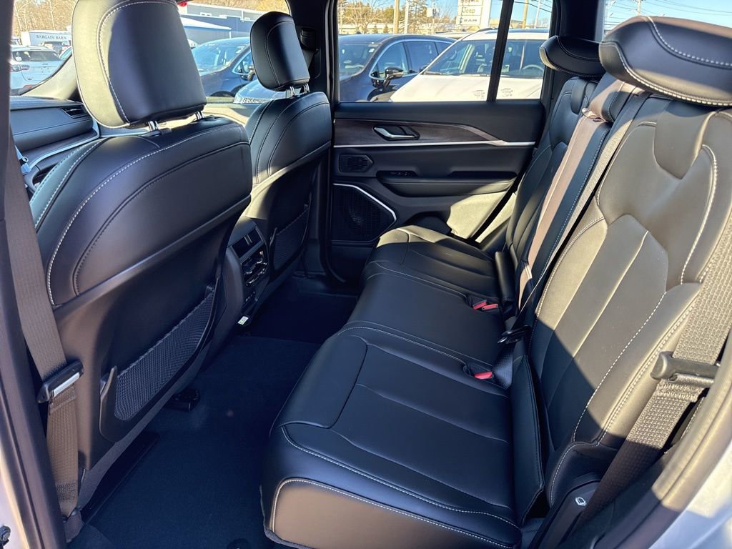 New 2026 Jeep Grand Cherokee Limited image 13