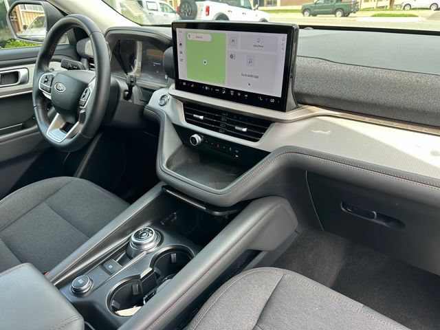 Used 2025 Ford Explorer Active AWD/4WD image 18