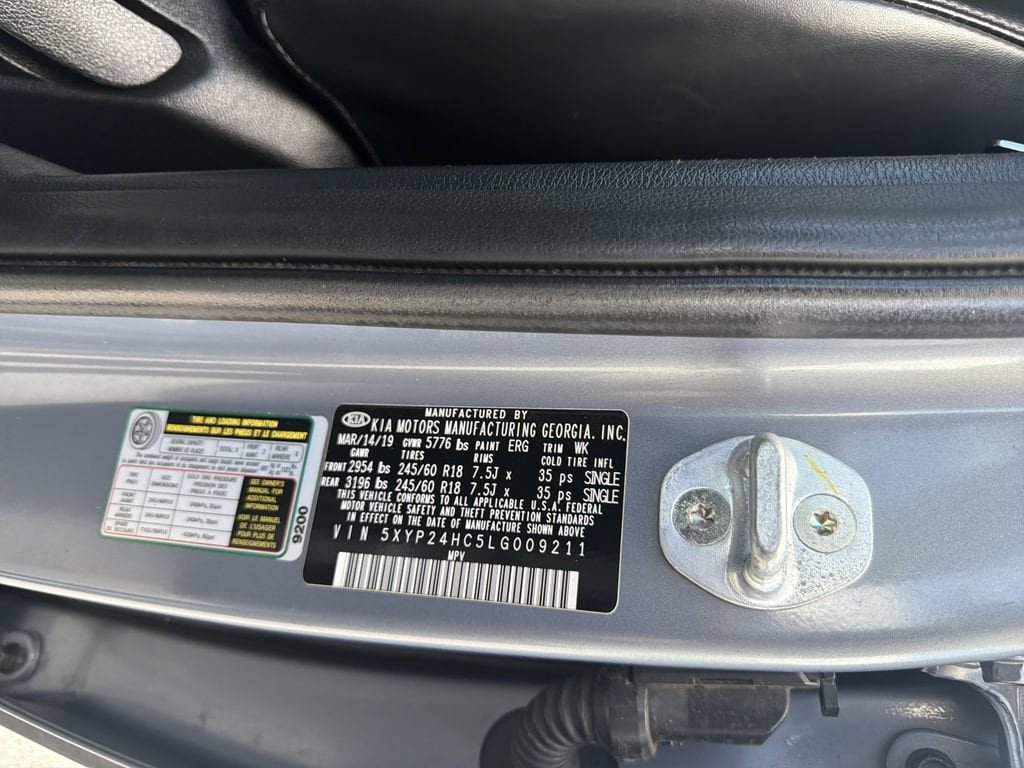 Used 2020 Kia Telluride LX FWD image 32