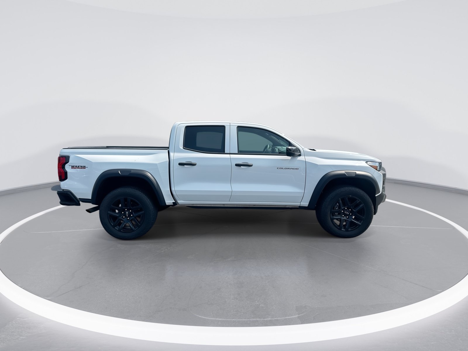 Used 2024 Chevrolet Colorado Trail Boss w/ Technology Package AWD/4WD image 10