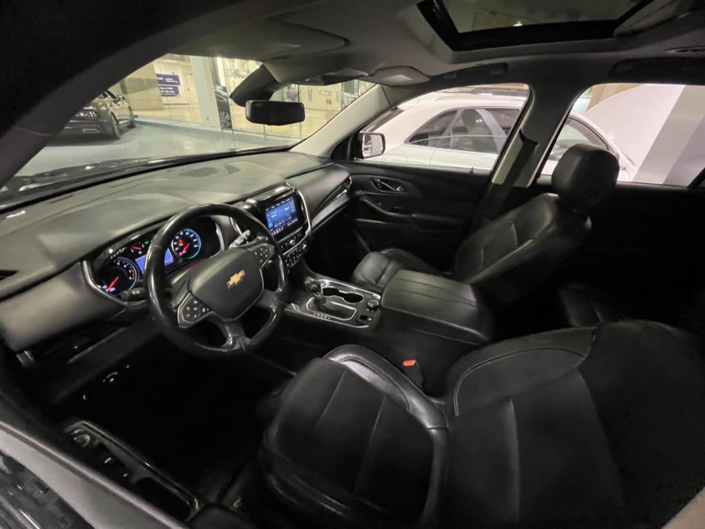Used 2021 Chevrolet Traverse Premier w/ Redline Edition AWD/4WD image 6