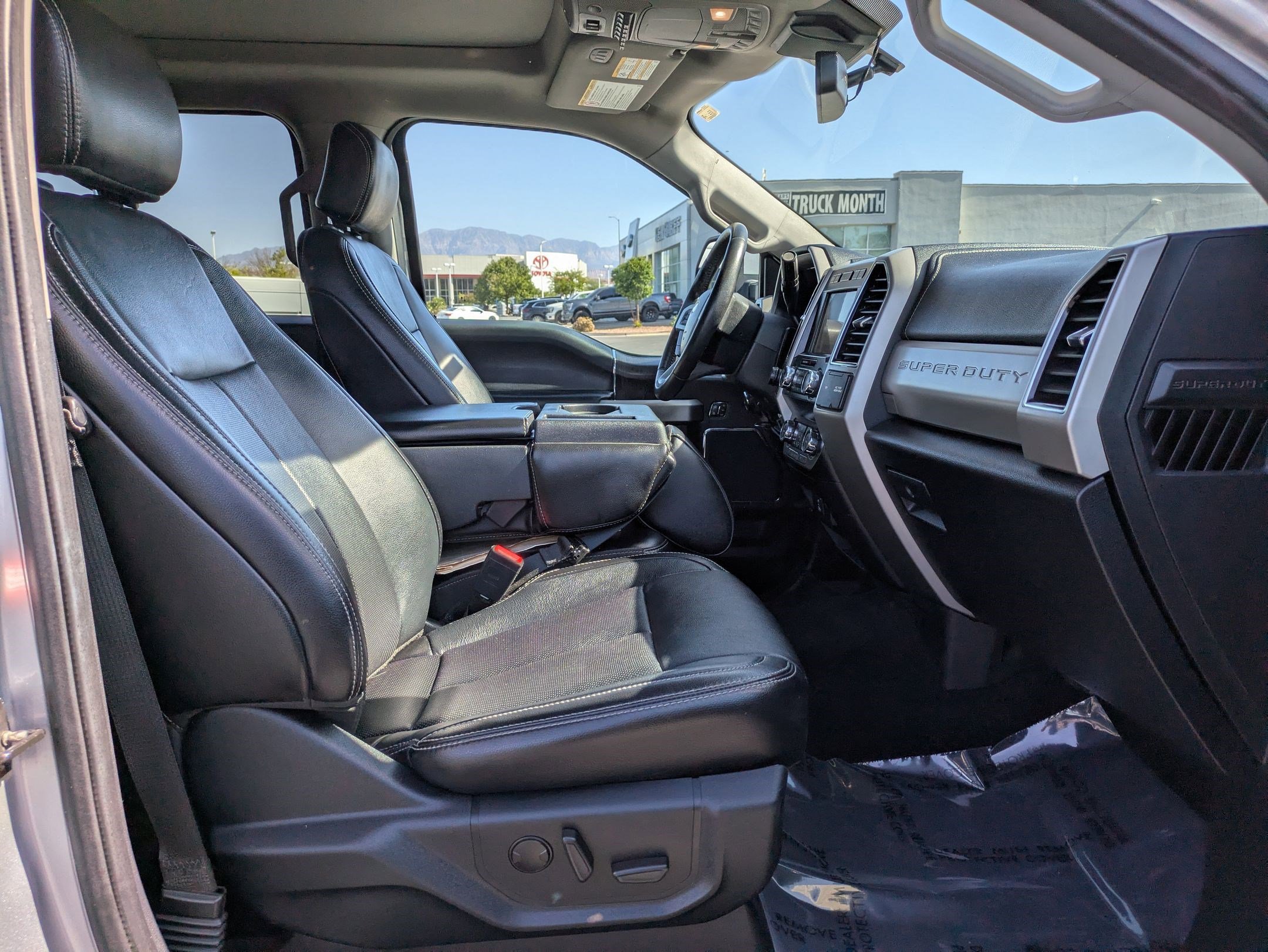 Used 2020 Ford F350 Lariat w/ Lariat Ultimate Package image 31