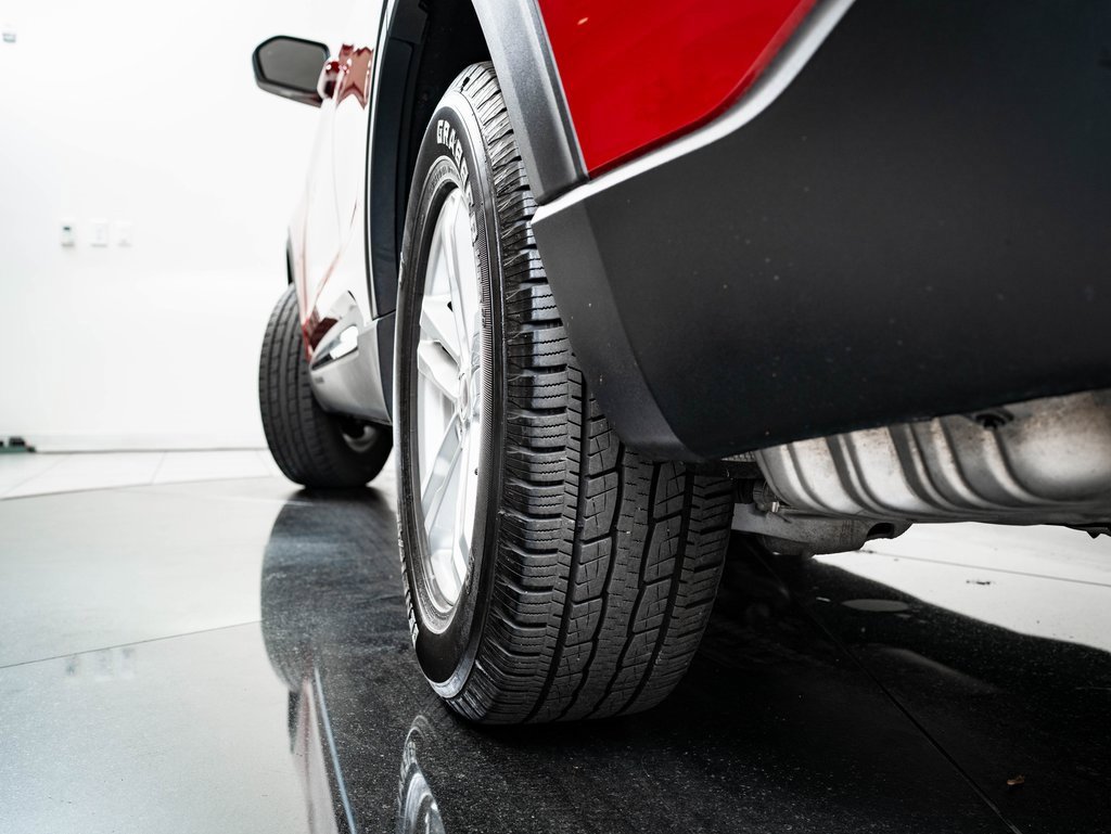 Used 2021 Ford Explorer XLT image 49