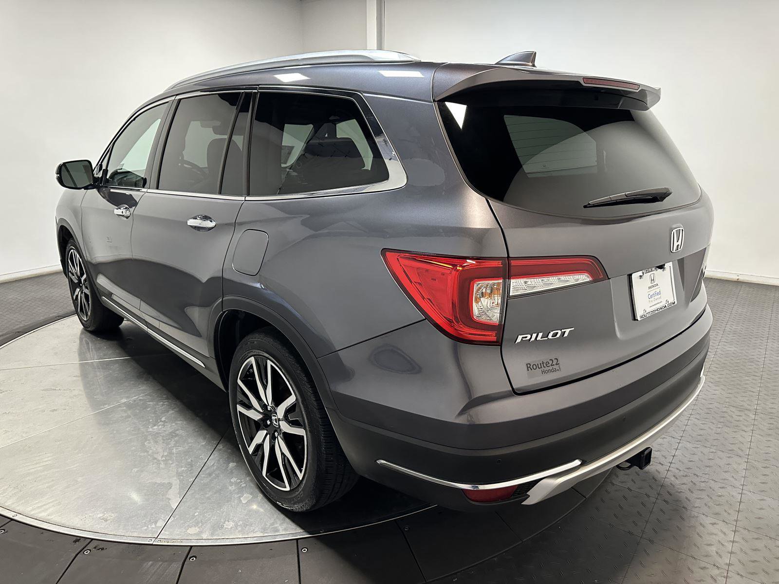 Used 2021 Honda Pilot Touring image 9