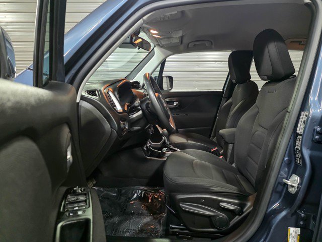 Used 2021 Jeep Renegade Latitude AWD/4WD image 13