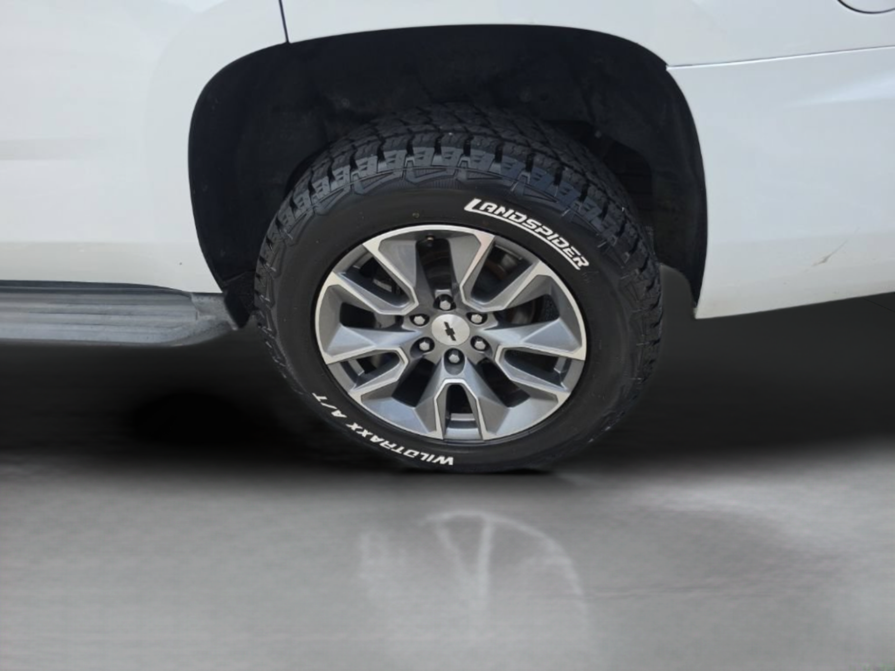 Used 2015 Chevrolet Tahoe LT RWD image 14