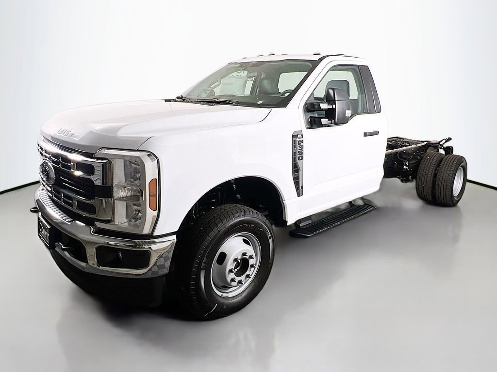 New 2025 Ford F350 XL w/ XL Chrome Package image 5