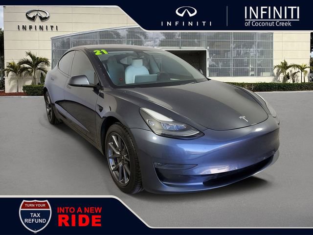 Used 2021 Tesla Model 3 Standard Range Plus image 1