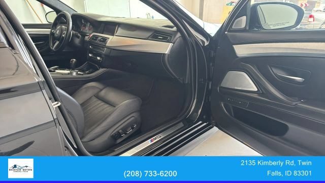 Used 2016 BMW M5 RWD image 21