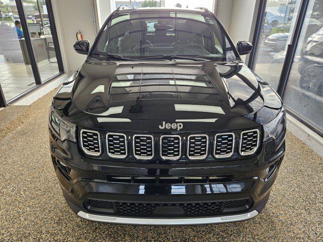 Used 2024 Jeep Compass Limited AWD/4WD image 6