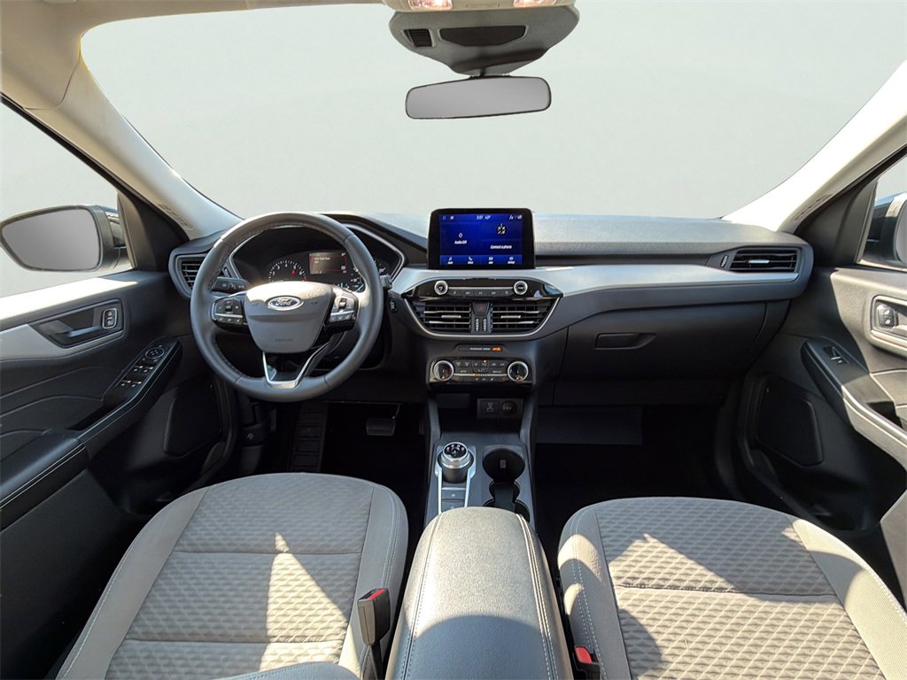 Used 2022 Ford Escape SE w/ SE Sport Appearance Package image 11