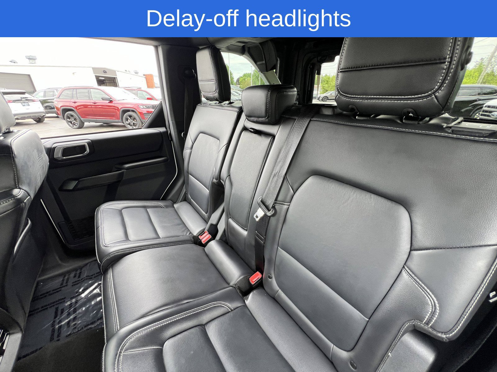 Used 2025 Ford Bronco Outer Banks AWD/4WD image 31
