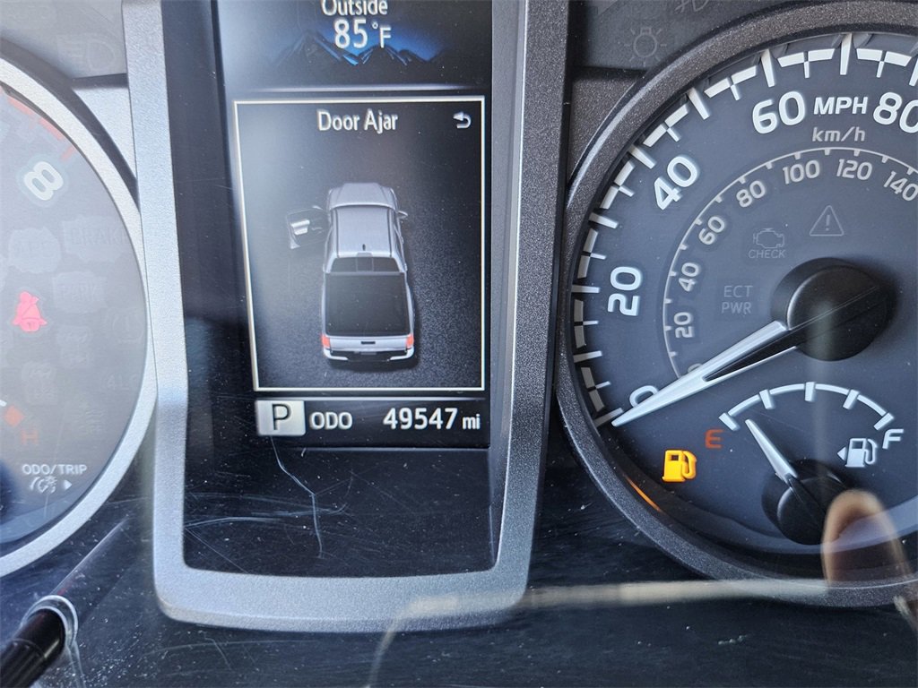 Used 2018 Toyota Tacoma TRD Sport image 16