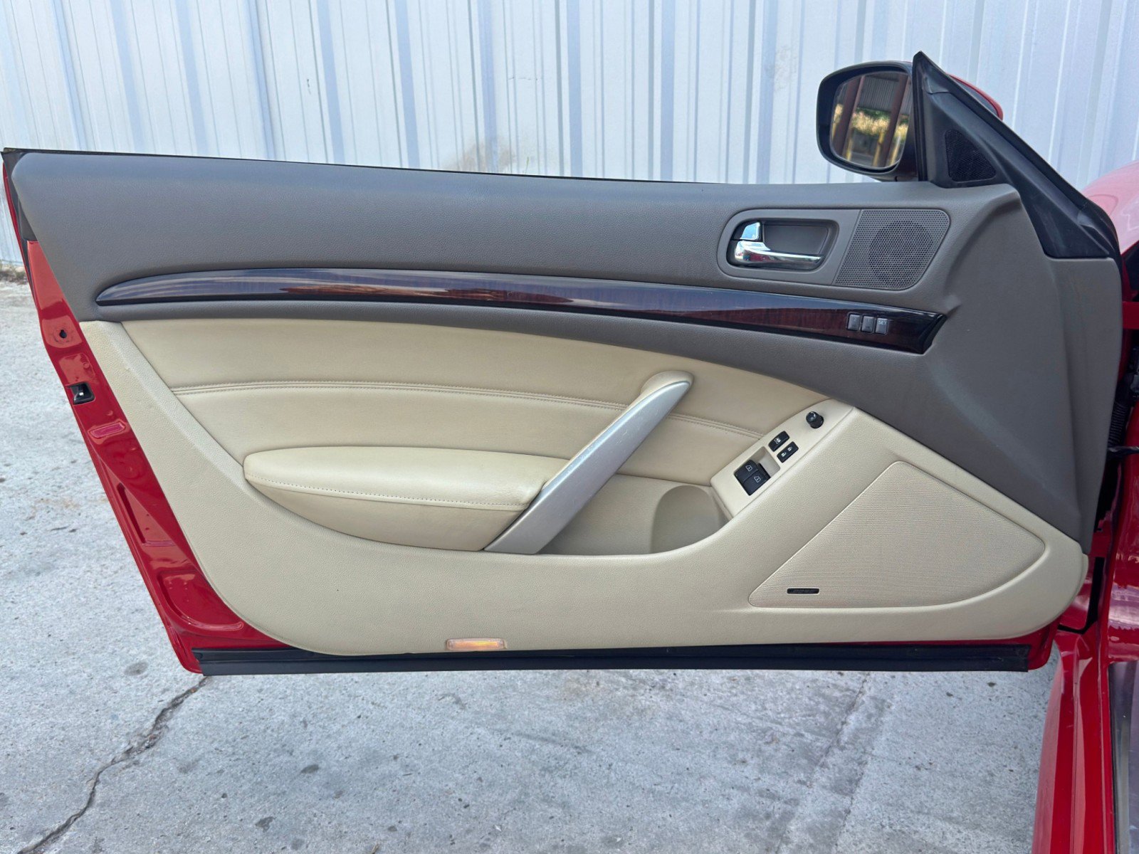 Used 2011 INFINITI G37 Journey w/ Premium Pkg image 37